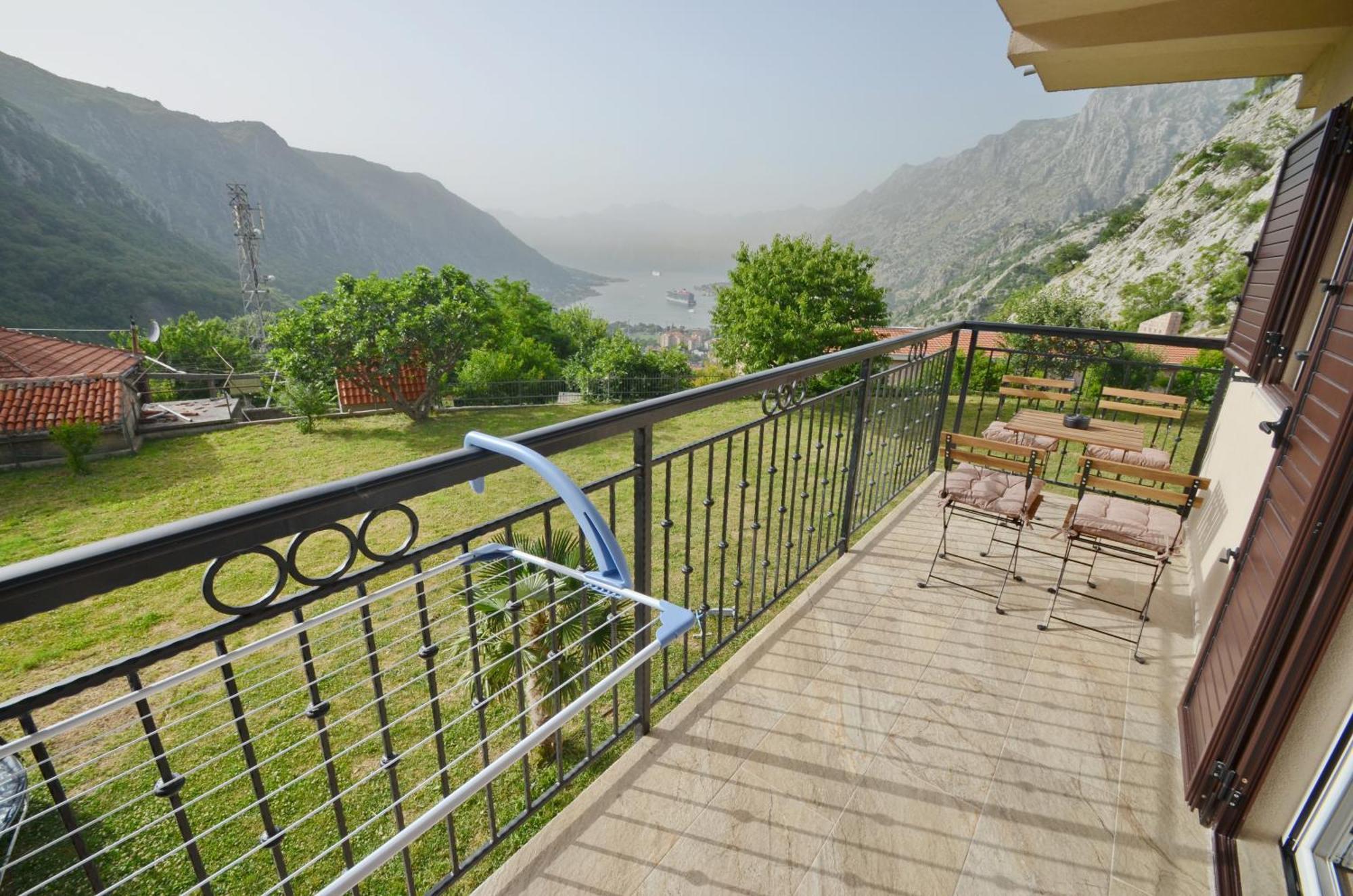 Apartments Orizzonte With Beautiful View Of The Bay Kotor Kültér fotó