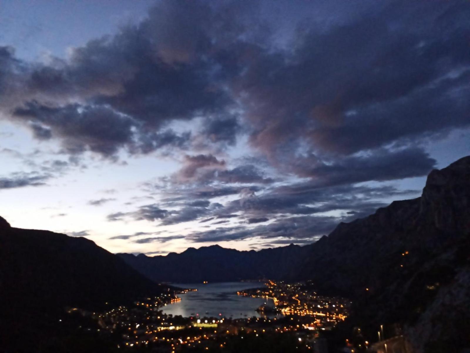 Apartments Orizzonte With Beautiful View Of The Bay Kotor Kültér fotó